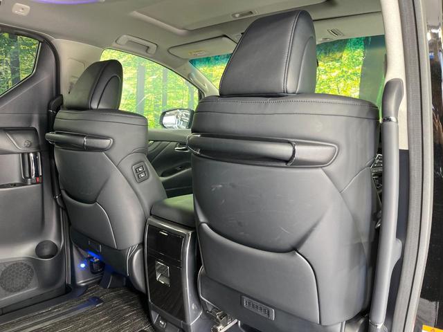 アルファード ２．５Ｓ　Ｃパッケージ　サンルーフ　モデリスタエアロ　純正９型ディスプレイオーディオ　両側電動ドア　１２型後席モニター　バックカメラ　衝突被害軽減システム　　禁煙車　電動リアゲート　前席シートエアコン　前後席パワーシート（50枚目）