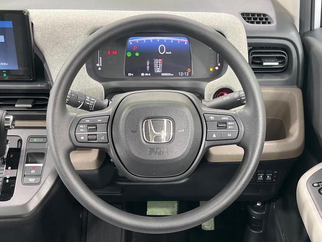 フリード エアー 登録済未使用車 現行 両側電動ドア ホンダコネクトディスプレイ AppleCarPlay Bluetooth バックカメラ 衝突軽減装置 オートホールドブレーキ 6人乗り サンシェード(12枚目)