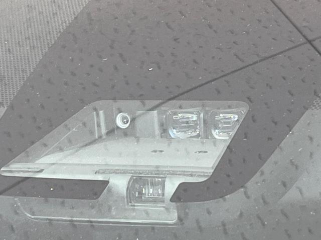 ノア Si ダブルバイビーII 禁煙車 モデリスタエアロ 純正10型ナビ 後席モニター 両側電動ドア バックカメラ ドラレコ ETC LEDヘッドライト フォグランプ 衝突軽減装置 クルコン オート杯ビームアシスト(4枚目)