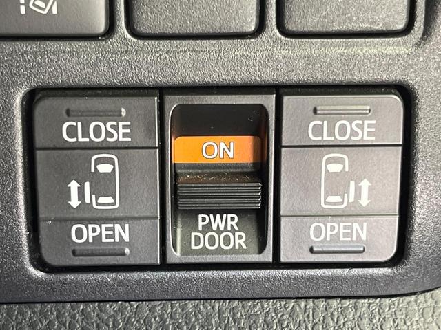 ノア Si ダブルバイビーII 禁煙車 モデリスタエアロ 純正10型ナビ 後席モニター 両側電動ドア バックカメラ ドラレコ ETC LEDヘッドライト フォグランプ 衝突軽減装置 クルコン オート杯ビームアシスト(7枚目)