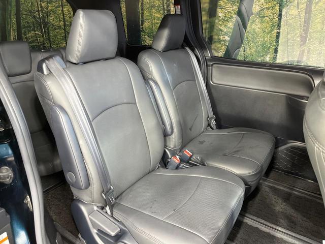 ノア Si ダブルバイビーII 禁煙車 モデリスタエアロ 純正10型ナビ 後席モニター 両側電動ドア バックカメラ ドラレコ ETC LEDヘッドライト フォグランプ 衝突軽減装置 クルコン オート杯ビームアシスト(9枚目)