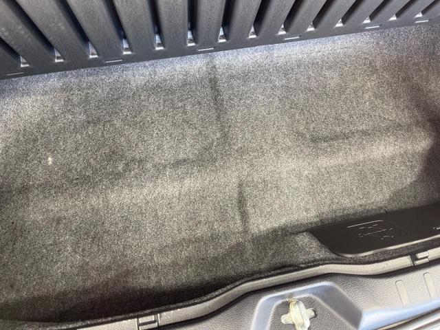 ノア Si ダブルバイビーII 禁煙車 モデリスタエアロ 純正10型ナビ 後席モニター 両側電動ドア バックカメラ ドラレコ ETC LEDヘッドライト フォグランプ 衝突軽減装置 クルコン オート杯ビームアシスト(31枚目)