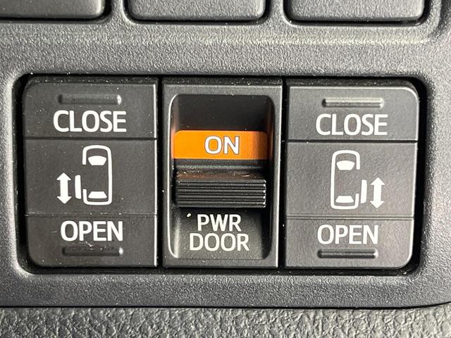 ヴォクシー ZS 煌 両側電動ドア アルパインナビ 後席モニター バックカメラ 衝突被害軽減システム 禁煙車 スマートキー LEDヘッド ビルトインETC クルコン 車線逸脱警報 オートライト デュアルエアコン(6枚目)