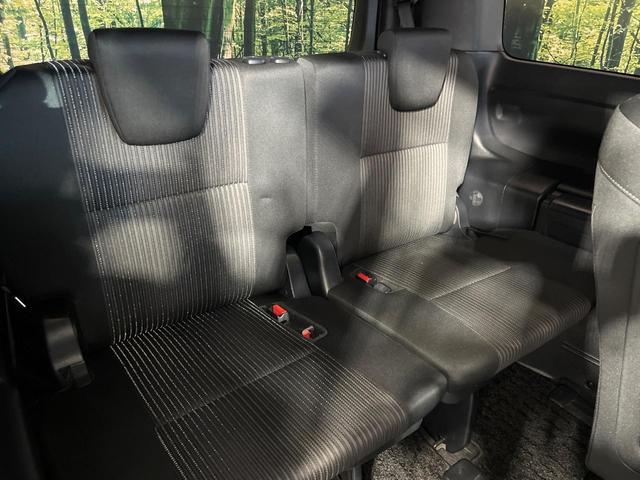 ヴォクシー ZS 煌 両側電動ドア アルパインナビ 後席モニター バックカメラ 衝突被害軽減システム 禁煙車 スマートキー LEDヘッド ビルトインETC クルコン 車線逸脱警報 オートライト デュアルエアコン(9枚目)