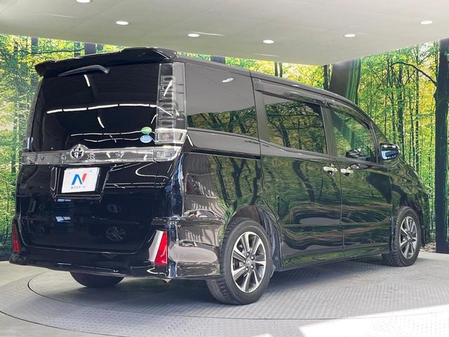 ヴォクシー ZS 煌 両側電動ドア アルパインナビ 後席モニター バックカメラ 衝突被害軽減システム 禁煙車 スマートキー LEDヘッド ビルトインETC クルコン 車線逸脱警報 オートライト デュアルエアコン(17枚目)