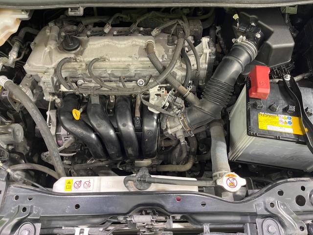 ヴォクシー ZS 煌 両側電動ドア アルパインナビ 後席モニター バックカメラ 衝突被害軽減システム 禁煙車 スマートキー LEDヘッド ビルトインETC クルコン 車線逸脱警報 オートライト デュアルエアコン(18枚目)