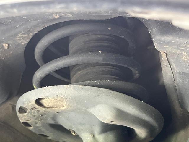 ヴォクシー ZS 煌 両側電動ドア アルパインナビ 後席モニター バックカメラ 衝突被害軽減システム 禁煙車 スマートキー LEDヘッド ビルトインETC クルコン 車線逸脱警報 オートライト デュアルエアコン(20枚目)