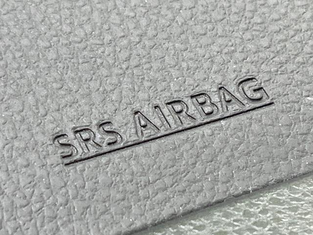 ヴォクシー ZS 煌 両側電動ドア アルパインナビ 後席モニター バックカメラ 衝突被害軽減システム 禁煙車 スマートキー LEDヘッド ビルトインETC クルコン 車線逸脱警報 オートライト デュアルエアコン(21枚目)