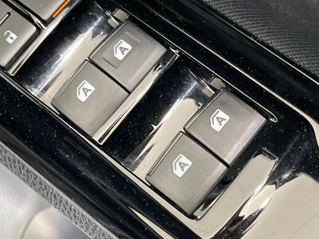 ヴォクシー ZS 煌 両側電動ドア アルパインナビ 後席モニター バックカメラ 衝突被害軽減システム 禁煙車 スマートキー LEDヘッド ビルトインETC クルコン 車線逸脱警報 オートライト デュアルエアコン(33枚目)