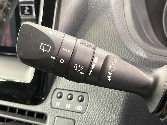 ヴォクシー ZS 煌 両側電動ドア アルパインナビ 後席モニター バックカメラ 衝突被害軽減システム 禁煙車 スマートキー LEDヘッド ビルトインETC クルコン 車線逸脱警報 オートライト デュアルエアコン(44枚目)