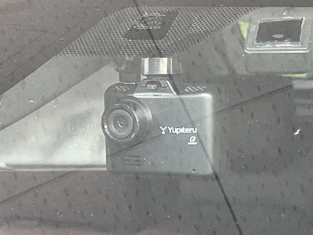 フロンクス ベースグレード　禁煙車　純正メーカー９型ナビ　全周囲カメラ　衝突軽減装置　レーダークルコン　２トーン　ＬＥＤヘッドライト　ＥＴＣ　ドラレコ　ＡｐｐｌｅＣａｒＰｌａｙ　Ｂｌｕｅｔｏｏｔｈ　ハーフレザーシート（5枚目）