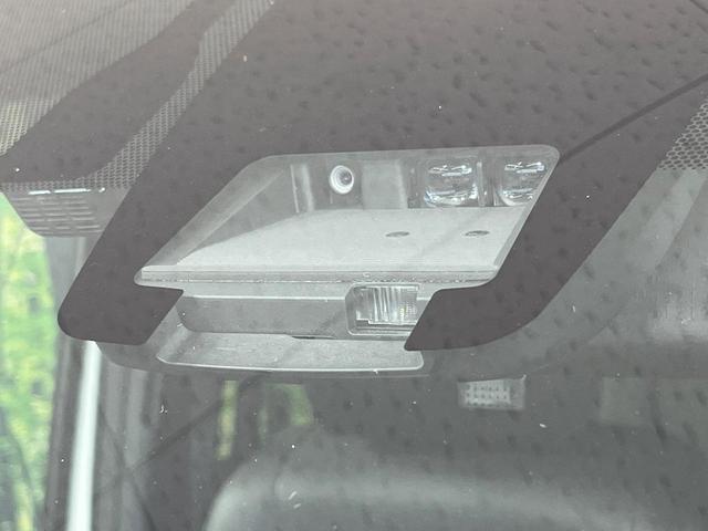 エスクァイア ハイブリッドGi ブラックテーラード 両側電動ドア BIGX9型ナビ 12型後席モニター バックカメラ 衝突被軽減装置 禁煙車 ドラレコ スマートキー LEDヘッド ビルトインETC クルコン オートハイビーム 車線逸脱警報 オートライト(6枚目)