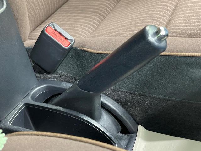 アクア G モデリスタフルエアロ 禁煙車 スマートキー LEDヘッド ETC オートライト オートエアコン 純正16インチアルミ CD 電動格納ミラー 衝突安全ボディ(57枚目)