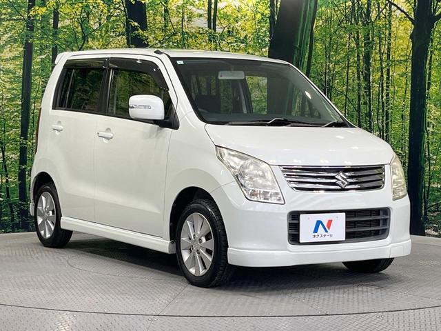 高透明度のガラス皮膜で撥水はもちろん、上質なツヤ・光沢を実現。紫外線や酸性雨から大切な愛車を保護し、色あせ・劣化を防止。「弾スプラッシュコート」、「弾プリミッサコート」からお選びいただけます。☆全国の