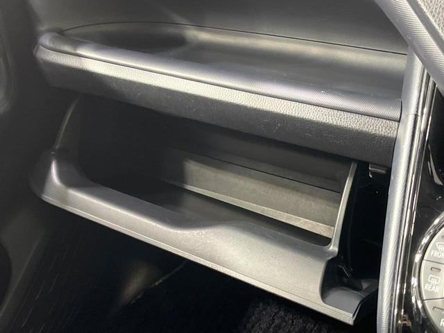 ヴォクシー ＺＳ　煌ＩＩ　両側電動ドア　純正１０型ＳＤナビ　バックカメラ　衝突被害軽減システム　禁煙車　ドラレコ　コーナーセンサー　スマートキー　ＬＥＤヘッド　ビルトインＥＴＣ　オートハイビーム　車線逸脱警報　オートライト（36枚目）