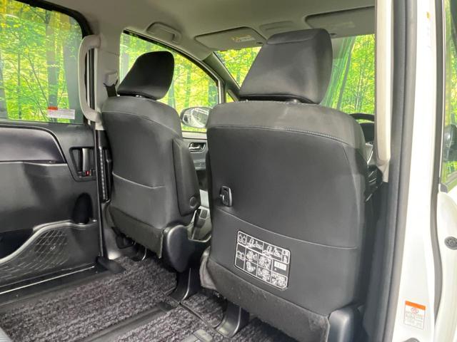 ヴォクシー ＺＳ　煌ＩＩ　両側電動ドア　純正１０型ＳＤナビ　バックカメラ　衝突被害軽減システム　禁煙車　ドラレコ　コーナーセンサー　スマートキー　ＬＥＤヘッド　ビルトインＥＴＣ　オートハイビーム　車線逸脱警報　オートライト（46枚目）