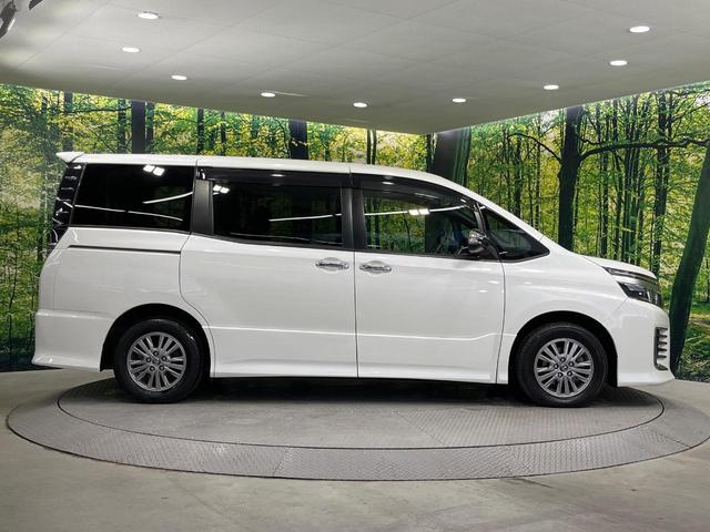 ヴォクシー ＺＳ　煌ＩＩ　両側電動ドア　純正１０型ＳＤナビ　バックカメラ　衝突被害軽減システム　禁煙車　ドラレコ　コーナーセンサー　スマートキー　ＬＥＤヘッド　ビルトインＥＴＣ　オートハイビーム　車線逸脱警報　オートライト（56枚目）