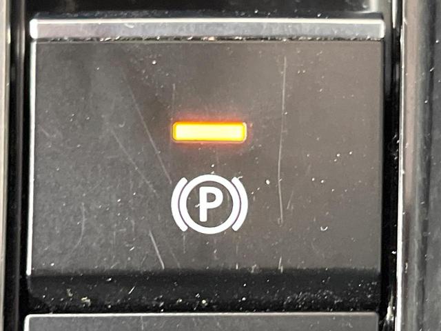 ＭＡＺＤＡ３ファストバック ２０Ｓプロアクティブ　ツーリングセレクション　純正８型ナビ　バックカメラ　衝突被害軽減システム　レーダークルーズ　禁煙車　パワーシート　ドラレコ　コーナーセンサー　ＬＥＤヘッド　ビルトインＥＴＣ　純正１８インチアルミ　オートハイビーム（7枚目）