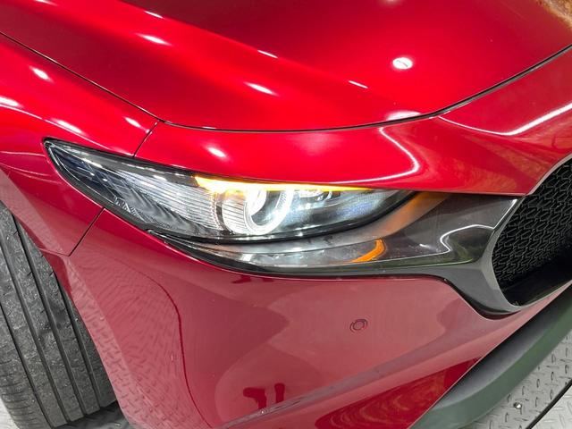 ＭＡＺＤＡ３ファストバック ２０Ｓプロアクティブ　ツーリングセレクション　純正８型ナビ　バックカメラ　衝突被害軽減システム　レーダークルーズ　禁煙車　パワーシート　ドラレコ　コーナーセンサー　ＬＥＤヘッド　ビルトインＥＴＣ　純正１８インチアルミ　オートハイビーム（12枚目）