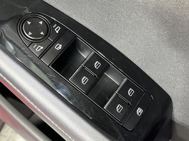 ＭＡＺＤＡ３ファストバック ２０Ｓプロアクティブ　ツーリングセレクション　純正８型ナビ　バックカメラ　衝突被害軽減システム　レーダークルーズ　禁煙車　パワーシート　ドラレコ　コーナーセンサー　ＬＥＤヘッド　ビルトインＥＴＣ　純正１８インチアルミ　オートハイビーム（21枚目）