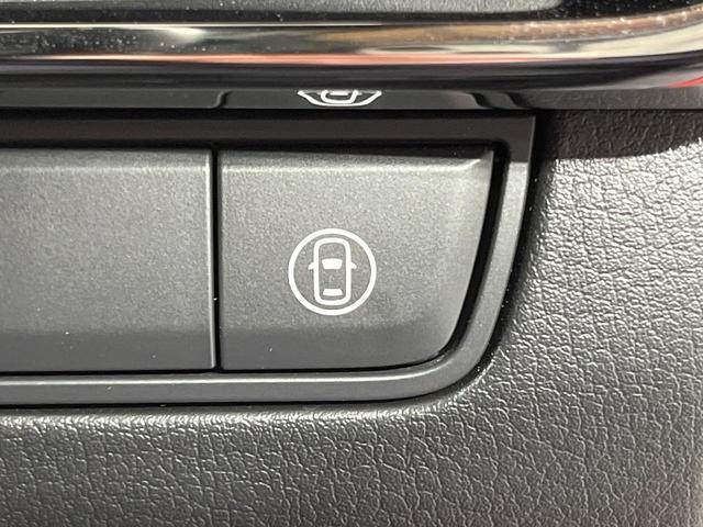 ＭＡＺＤＡ３ファストバック ２０Ｓプロアクティブ　ツーリングセレクション　純正８型ナビ　バックカメラ　衝突被害軽減システム　レーダークルーズ　禁煙車　パワーシート　ドラレコ　コーナーセンサー　ＬＥＤヘッド　ビルトインＥＴＣ　純正１８インチアルミ　オートハイビーム（23枚目）