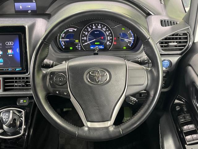 ノア ハイブリッドＳｉ　ダブルバイビーＩＩ　両側電動ドア　９型ＳＤナビ　バックカメラ　衝突被害軽減システム　禁煙車　ドラレコ　コーナーセンサー　ＬＥＤヘッド　ビルトインＥＴＣ　クルコン　純正１６インチアルミ　オートハイビーム　車線逸脱警報（12枚目）