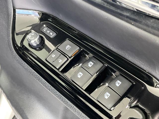 ノア ハイブリッドＳｉ　ダブルバイビーＩＩ　両側電動ドア　９型ＳＤナビ　バックカメラ　衝突被害軽減システム　禁煙車　ドラレコ　コーナーセンサー　ＬＥＤヘッド　ビルトインＥＴＣ　クルコン　純正１６インチアルミ　オートハイビーム　車線逸脱警報（22枚目）