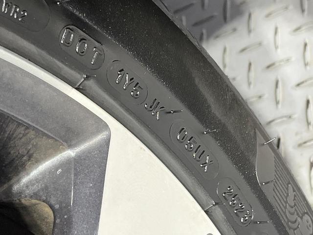 セレナ ハイウェイスター　Ｖセレクション　両側電動ドア　純正９型ナビ　１１型後席モニター　全周囲カメラ　衝突被害軽減システム　レーダークルーズ　禁煙車　ドラレコ　コーナーセンサー　ＬＥＤヘッド　ビルトインＥＴＣ　純正１６インチアルミ（24枚目）