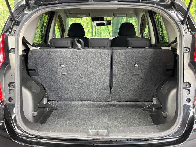 普段のお買い物や通勤、送迎等に十分な荷室スペースを確保しております。セカンドシートを倒すと、大きな荷物の積載も可能です♪
