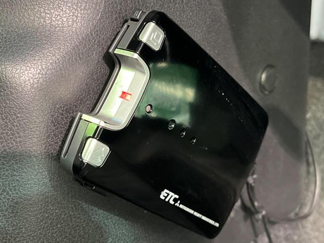 ノート ニスモ　ＳＤナビ　バックカメラ　禁煙車　ドライブレコーダー　ＬＥＤヘッドライト　スマートキー　ＥＴＣ　オートライト　オートエアコン　純正１６インチＡＷ　Ｂｌｕｅｔｏｏｔｈ再生　ＣＤ／ＤＶＤ再生（7枚目）