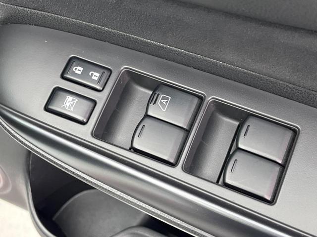 ノート ニスモ　ＳＤナビ　バックカメラ　禁煙車　ドライブレコーダー　ＬＥＤヘッドライト　スマートキー　ＥＴＣ　オートライト　オートエアコン　純正１６インチＡＷ　Ｂｌｕｅｔｏｏｔｈ再生　ＣＤ／ＤＶＤ再生（40枚目）