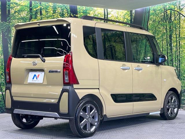 タント ファンクロスターボ　届出済未使用車　両側電動ドア　衝突被害軽減システム　コーナーセンサー　スマートキー　ＬＥＤヘッド　ルーフレール　純正１４インチアルミ　車線逸脱警報　オートライト　オートエアコン　ＬＥＤフォグ（17枚目）