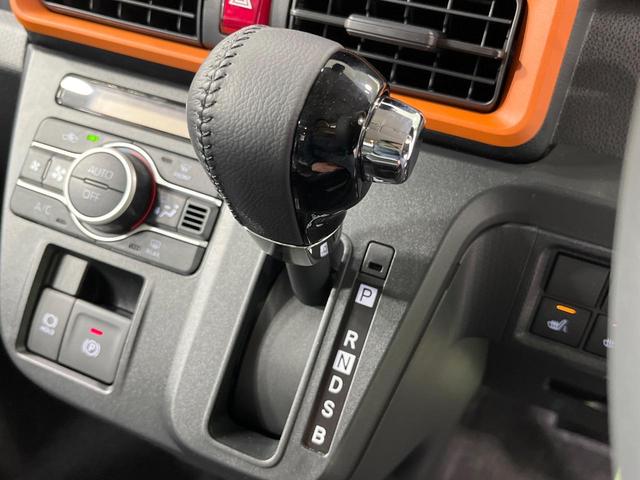 タント ファンクロスターボ　届出済未使用車　両側電動ドア　衝突被害軽減システム　コーナーセンサー　スマートキー　ＬＥＤヘッド　ルーフレール　純正１４インチアルミ　車線逸脱警報　オートライト　オートエアコン　ＬＥＤフォグ（32枚目）