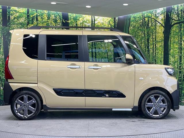 タント ファンクロスターボ　届出済未使用車　両側電動ドア　衝突被害軽減システム　コーナーセンサー　スマートキー　ＬＥＤヘッド　ルーフレール　純正１４インチアルミ　車線逸脱警報　オートライト　オートエアコン　ＬＥＤフォグ（57枚目）