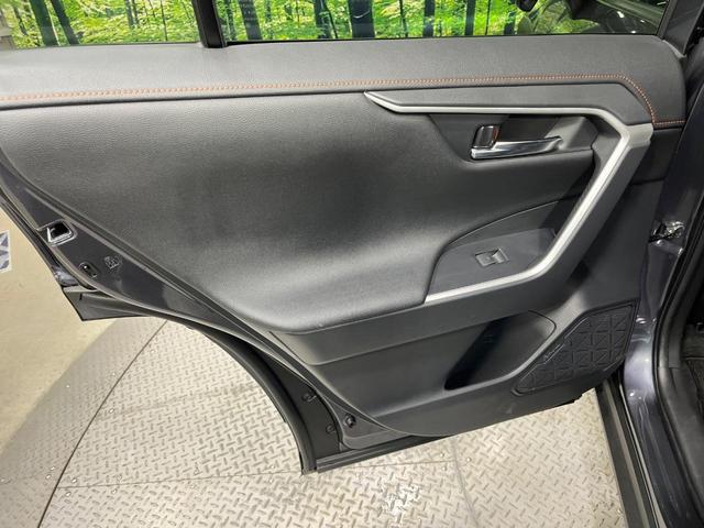ＲＡＶ４ アドベンチャー　純正１０．３型ディスプレイオーディオ　衝突軽減装置　バックカメラ　レーダークルコン　ＢＳＭ　ＬＥＤヘッドライト　フルセグ　ドラレコ　ＥＴＣ　Ｂｌｕｅｔｏｏｔｈ　合皮シート　シートベンチレーション（21枚目）