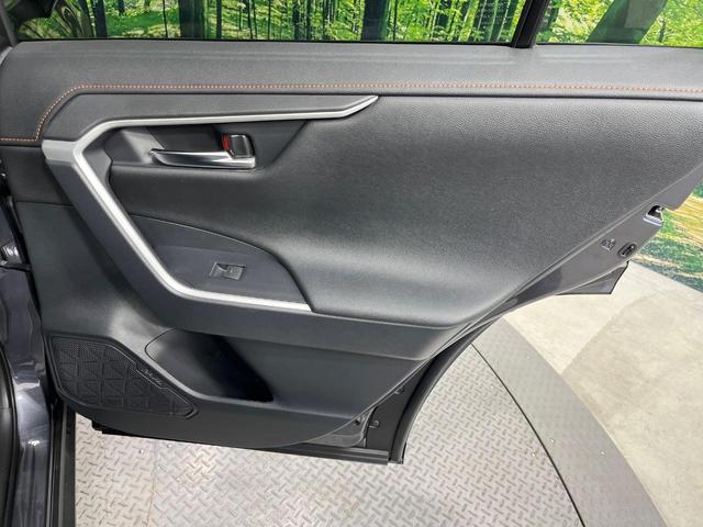 ＲＡＶ４ アドベンチャー　純正１０．３型ディスプレイオーディオ　衝突軽減装置　バックカメラ　レーダークルコン　ＢＳＭ　ＬＥＤヘッドライト　フルセグ　ドラレコ　ＥＴＣ　Ｂｌｕｅｔｏｏｔｈ　合皮シート　シートベンチレーション（46枚目）