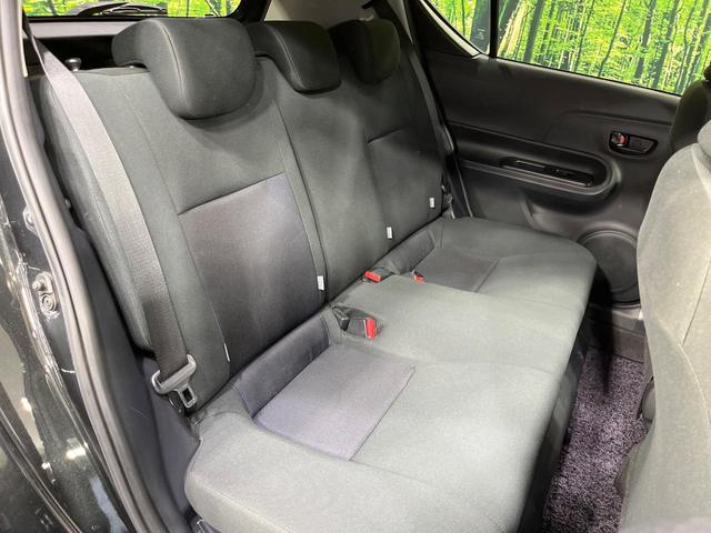 アクア Ｓ　純正９インチナビ　衝突軽減システム　バックカメラ　ｂｌｕｅｔｏｏｔｈ　ＥＴＣ　ドラレコ　ＬＥＤライト　レーンアシスト　禁煙車　スマートキー　オートハイビーム　純正１５インチホイール（9枚目）