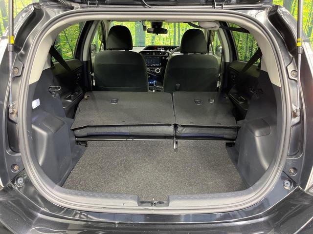 アクア Ｓ　純正９インチナビ　衝突軽減システム　バックカメラ　ｂｌｕｅｔｏｏｔｈ　ＥＴＣ　ドラレコ　ＬＥＤライト　レーンアシスト　禁煙車　スマートキー　オートハイビーム　純正１５インチホイール（10枚目）