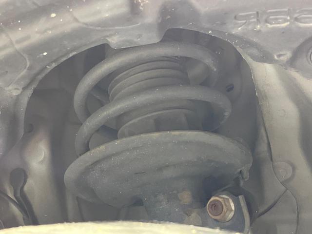 アクア Ｓ　純正９インチナビ　衝突軽減システム　バックカメラ　ｂｌｕｅｔｏｏｔｈ　ＥＴＣ　ドラレコ　ＬＥＤライト　レーンアシスト　禁煙車　スマートキー　オートハイビーム　純正１５インチホイール（20枚目）