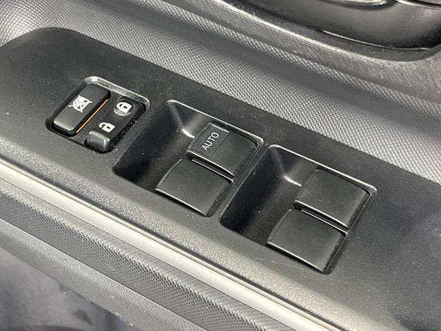 アクア Ｓ　純正９インチナビ　衝突軽減システム　バックカメラ　ｂｌｕｅｔｏｏｔｈ　ＥＴＣ　ドラレコ　ＬＥＤライト　レーンアシスト　禁煙車　スマートキー　オートハイビーム　純正１５インチホイール（21枚目）