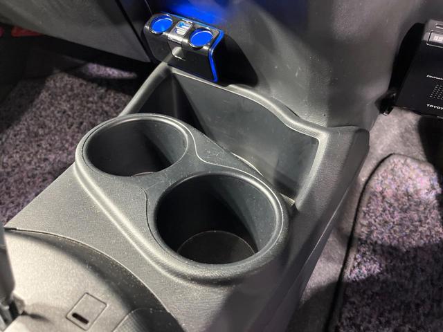 アクア Ｓ　純正９インチナビ　衝突軽減システム　バックカメラ　ｂｌｕｅｔｏｏｔｈ　ＥＴＣ　ドラレコ　ＬＥＤライト　レーンアシスト　禁煙車　スマートキー　オートハイビーム　純正１５インチホイール（37枚目）