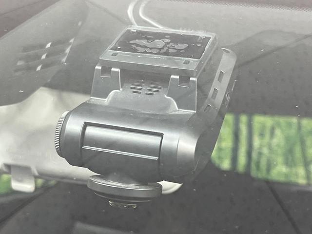 スイフトスポーツ ベースグレード MT車 ディスプレイオーディオ バックカメラ 禁煙車 衝突被害軽減システム ドラレコ ETC レーダークルーズ ブラインドスポットモニター シートヒーター Bluetooth コーナーセンサー(5枚目)