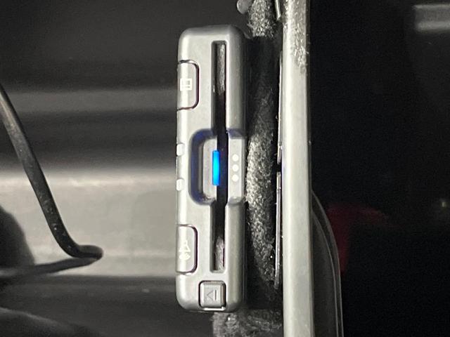 スイフトスポーツ ベースグレード MT車 ディスプレイオーディオ バックカメラ 禁煙車 衝突被害軽減システム ドラレコ ETC レーダークルーズ ブラインドスポットモニター シートヒーター Bluetooth コーナーセンサー(39枚目)