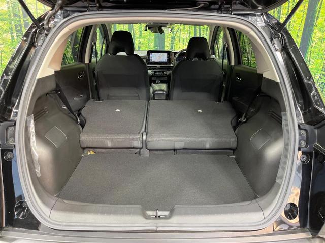 ノート Ｘ　純正９型ナビ　バックカメラ　Ｂｌｕｅｔｏｏｔｈ再生　フルセグＴＶ　ＤＶＤ　ドライブレコーダー　ＥＴＣ　エマージェンシーブレーキ　禁煙車　コーナーセンサー　オートライト　オートエアコン　スマートキー（10枚目）