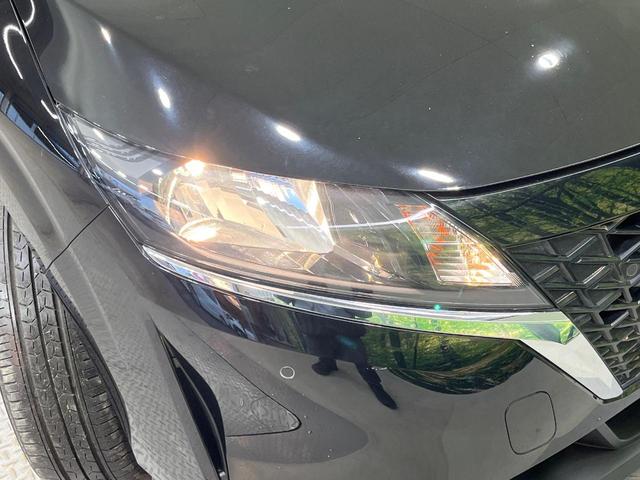 ノート Ｘ　純正９型ナビ　バックカメラ　Ｂｌｕｅｔｏｏｔｈ再生　フルセグＴＶ　ＤＶＤ　ドライブレコーダー　ＥＴＣ　エマージェンシーブレーキ　禁煙車　コーナーセンサー　オートライト　オートエアコン　スマートキー（12枚目）