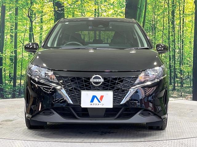 ノート Ｘ　純正９型ナビ　バックカメラ　Ｂｌｕｅｔｏｏｔｈ再生　フルセグＴＶ　ＤＶＤ　ドライブレコーダー　ＥＴＣ　エマージェンシーブレーキ　禁煙車　コーナーセンサー　オートライト　オートエアコン　スマートキー（14枚目）