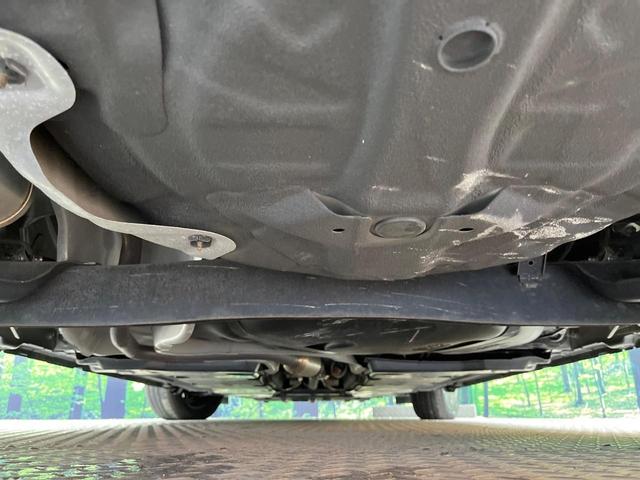 ノート Ｘ　純正９型ナビ　バックカメラ　Ｂｌｕｅｔｏｏｔｈ再生　フルセグＴＶ　ＤＶＤ　ドライブレコーダー　ＥＴＣ　エマージェンシーブレーキ　禁煙車　コーナーセンサー　オートライト　オートエアコン　スマートキー（19枚目）