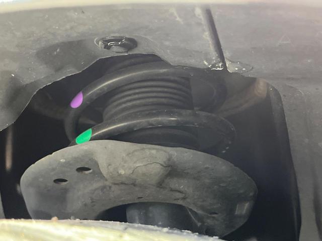 ノート Ｘ　純正９型ナビ　バックカメラ　Ｂｌｕｅｔｏｏｔｈ再生　フルセグＴＶ　ＤＶＤ　ドライブレコーダー　ＥＴＣ　エマージェンシーブレーキ　禁煙車　コーナーセンサー　オートライト　オートエアコン　スマートキー（20枚目）