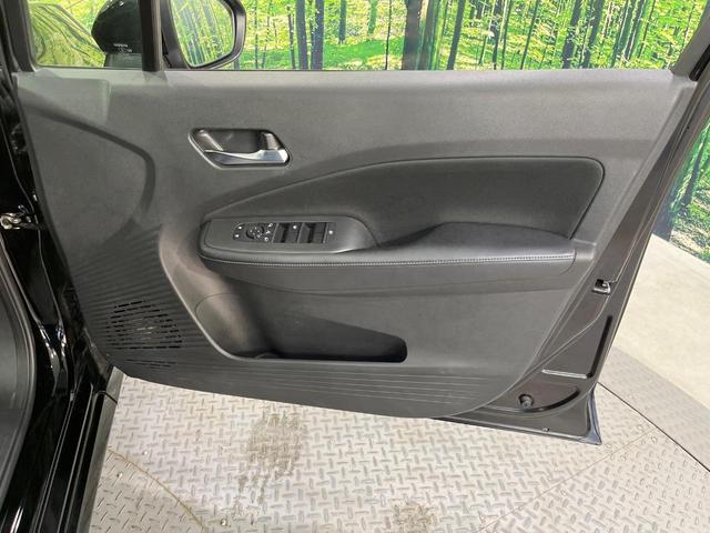 ノート Ｘ　純正９型ナビ　バックカメラ　Ｂｌｕｅｔｏｏｔｈ再生　フルセグＴＶ　ＤＶＤ　ドライブレコーダー　ＥＴＣ　エマージェンシーブレーキ　禁煙車　コーナーセンサー　オートライト　オートエアコン　スマートキー（44枚目）