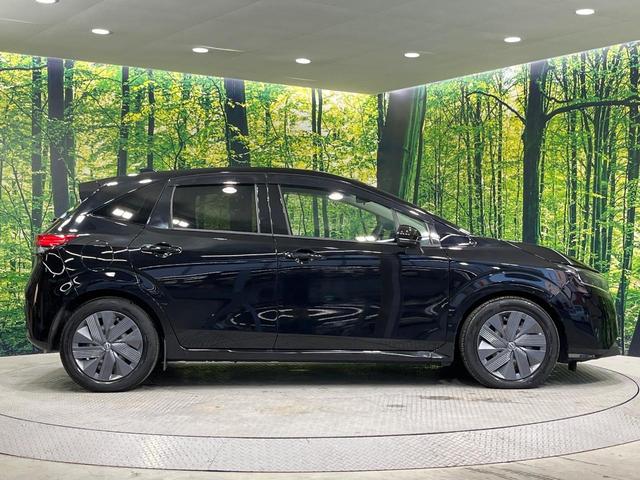 ノート Ｘ　純正９型ナビ　バックカメラ　Ｂｌｕｅｔｏｏｔｈ再生　フルセグＴＶ　ＤＶＤ　ドライブレコーダー　ＥＴＣ　エマージェンシーブレーキ　禁煙車　コーナーセンサー　オートライト　オートエアコン　スマートキー（62枚目）